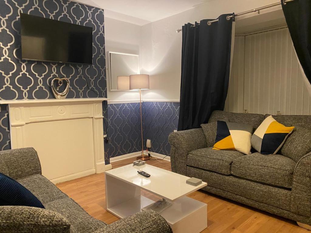 Cosy 3 Bedroom House, Free Parking & Wifi Nottingham Eksteriør billede