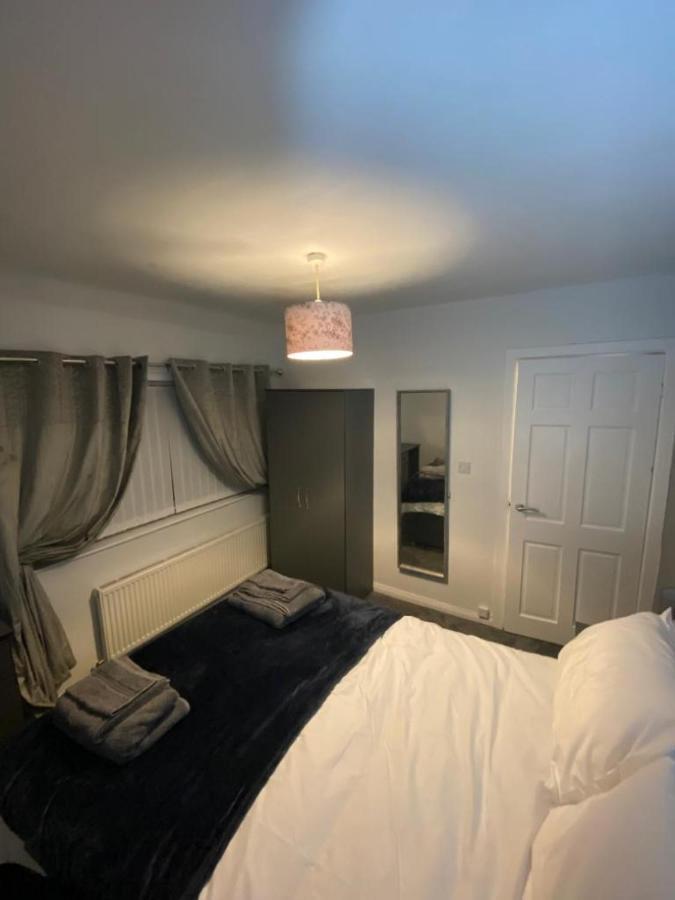 Cosy 3 Bedroom House, Free Parking & Wifi Nottingham Eksteriør billede
